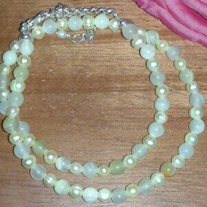 STUNNING WHITE ONYX AND PEARLS NECKLACE